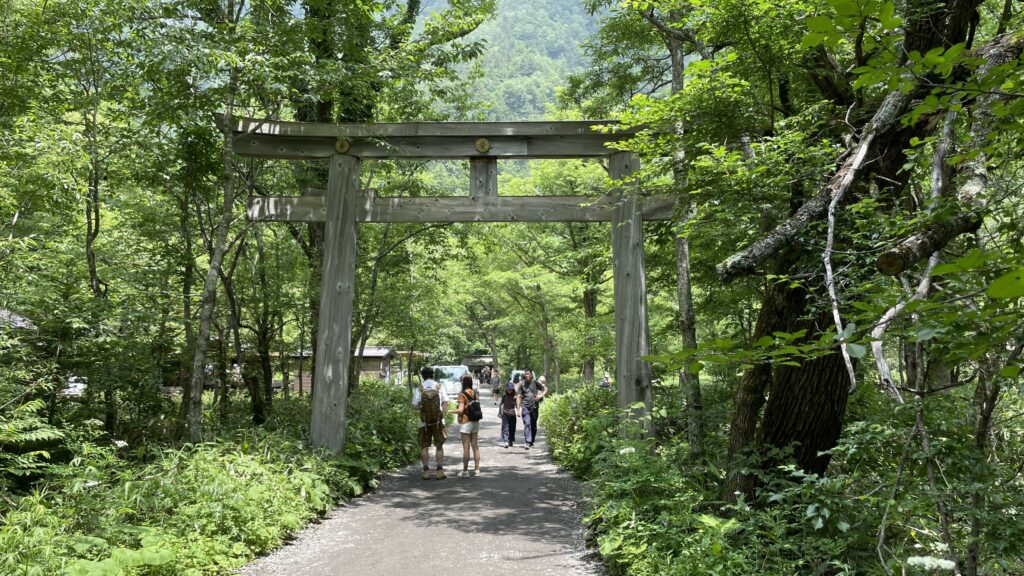 穂高神社奥宮 上高地 明神池