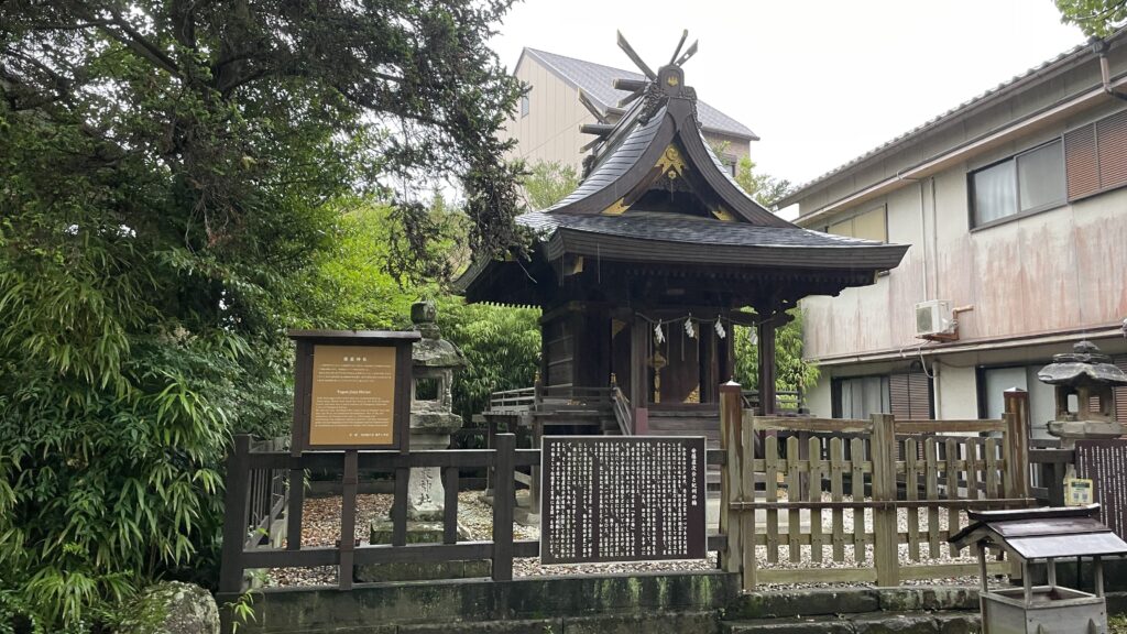 鬪雞神社