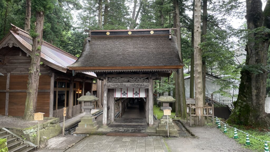 諏訪大社　上社本宮