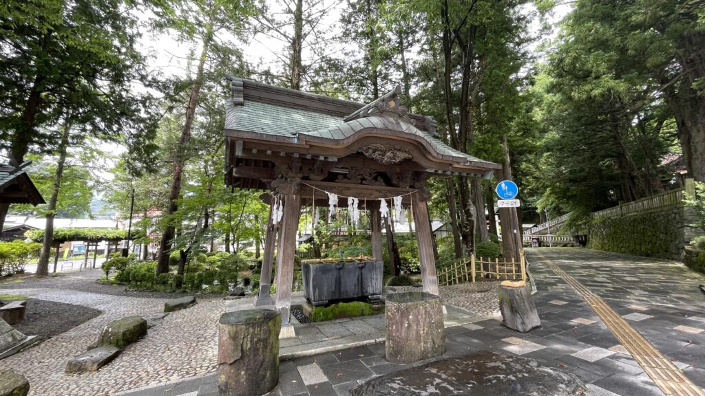 諏訪大社　下社秋宮