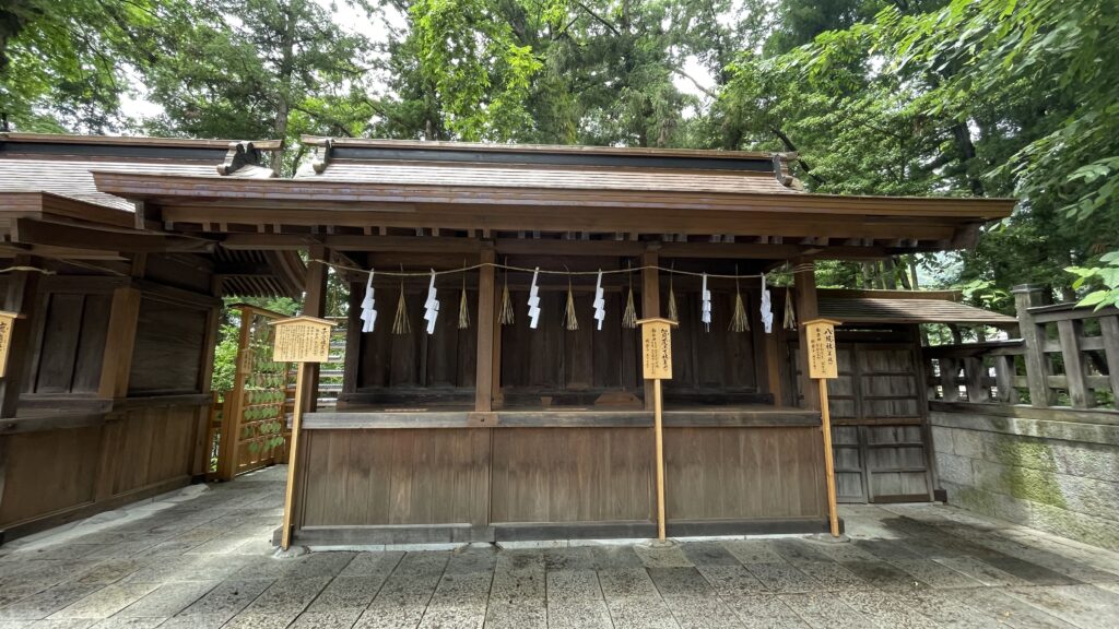 諏訪大社　下社秋宮