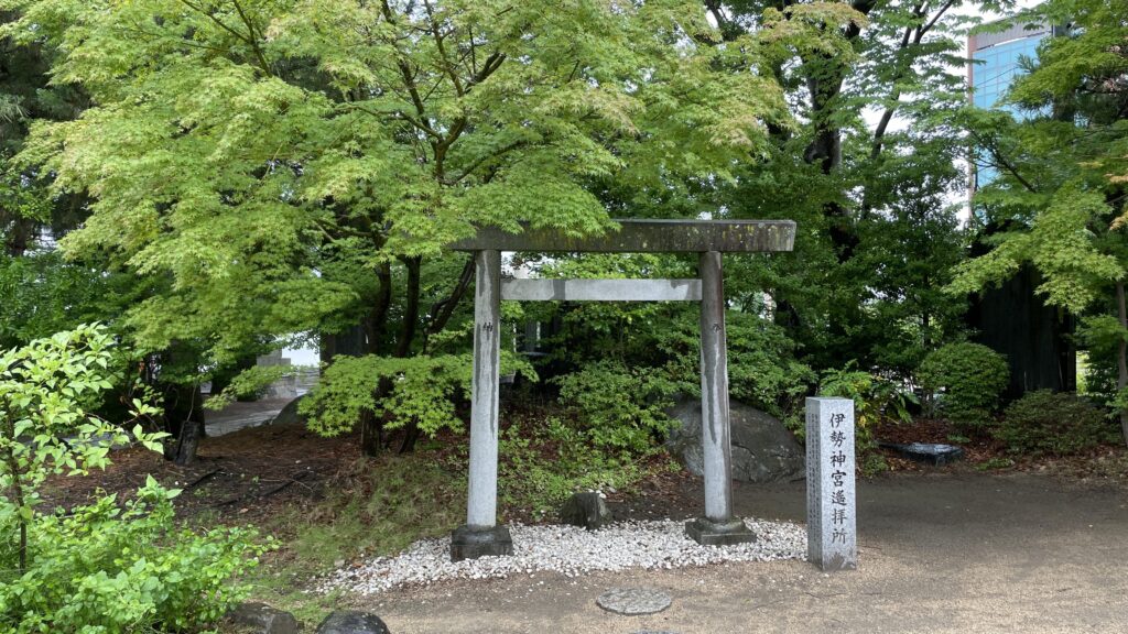 四柱神社