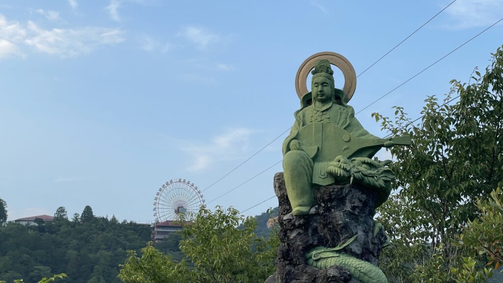 恵那峡　恵那峡弁財天（弁天島）
