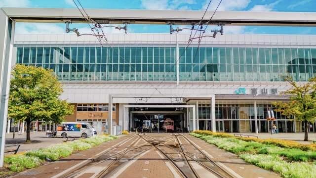富山駅
