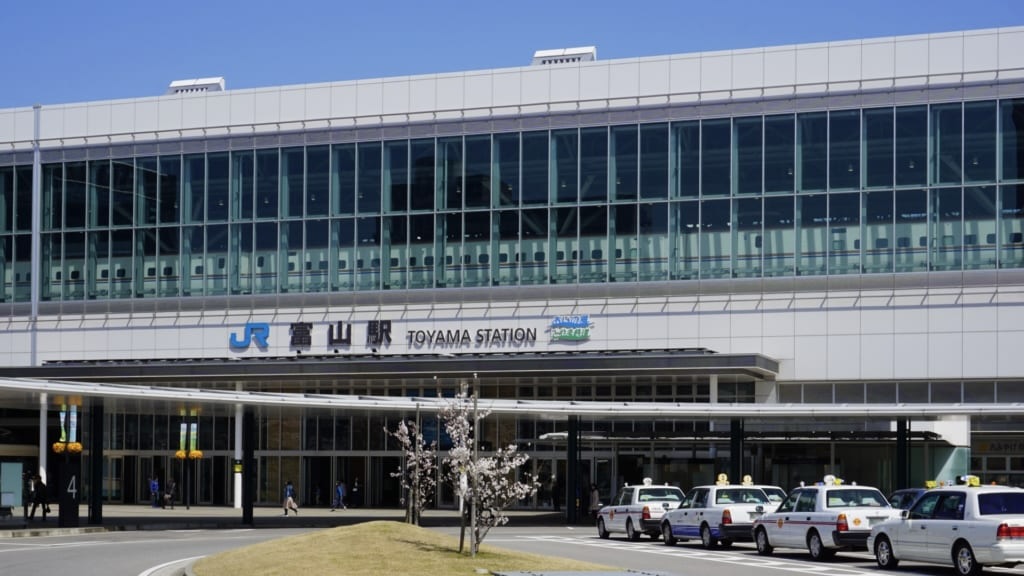富山駅