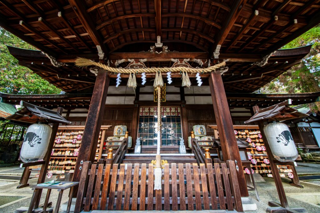 岡﨑神社（東天王）