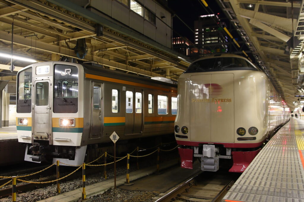 サンライズ出雲　サンライズ瀬戸　東海道線