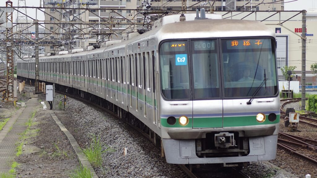 東京メトロ千代田線