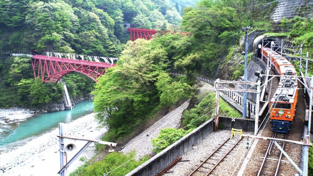 黒部渓谷鉄道トロッコ電車