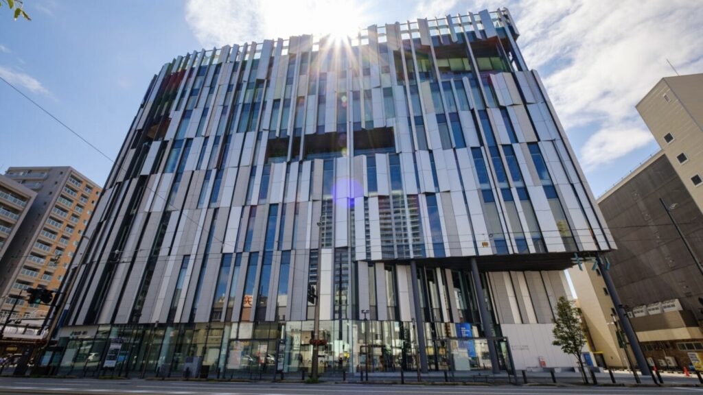 富山市ガラス美術館(TOYAMAキラリ)