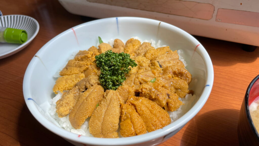 ノシャップ岬　漁師の店　ウニ丼　ムラサキウニ