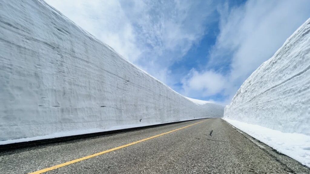 雪の大谷　立山