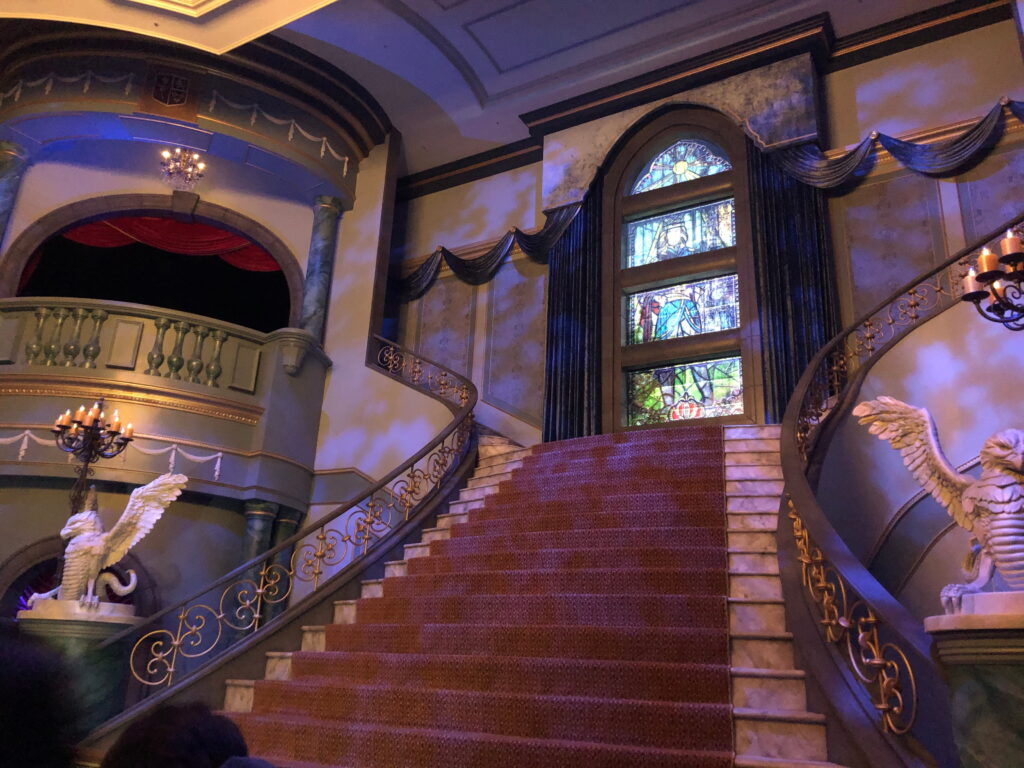 ディズニーランド　美女と野獣”魔法のものがたり