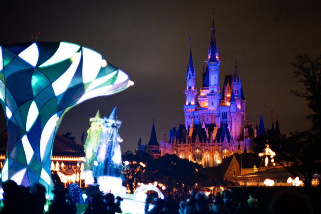 ナイトフォール・グロウ　ディズニーランド