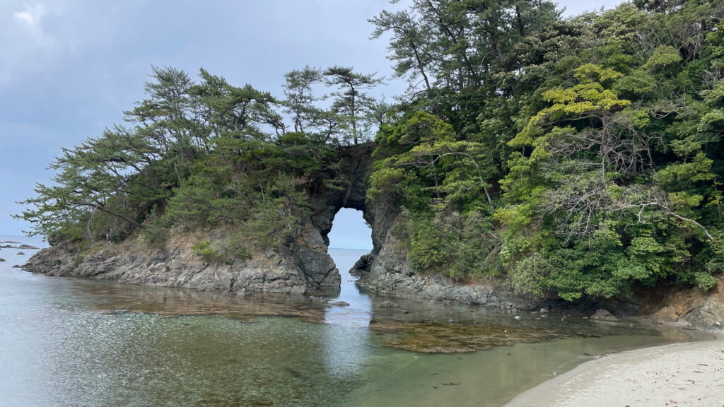 高浜八穴