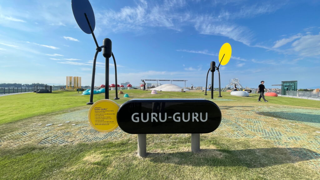 富山県美術館　オノマトペの屋上