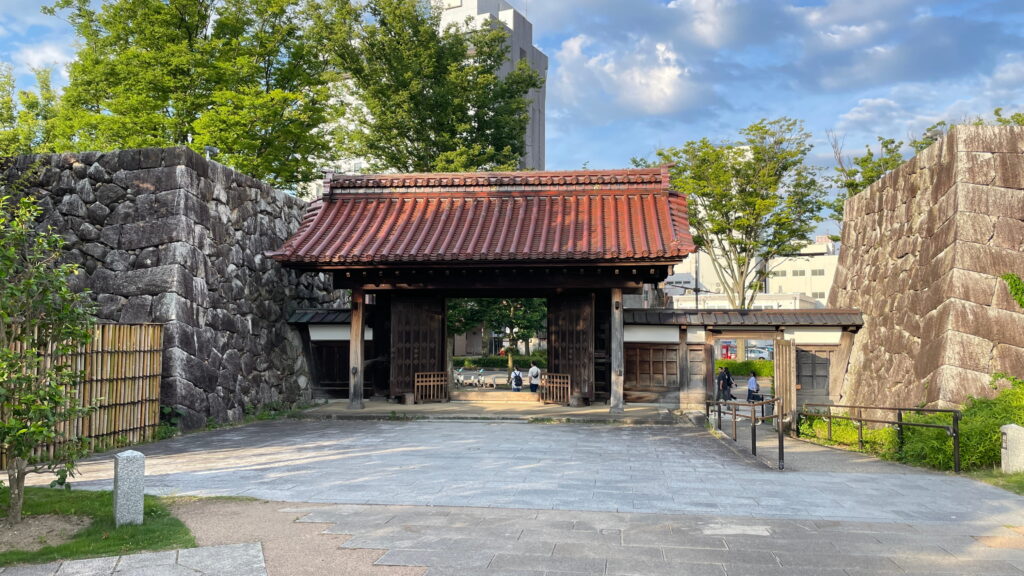 富山城址公園