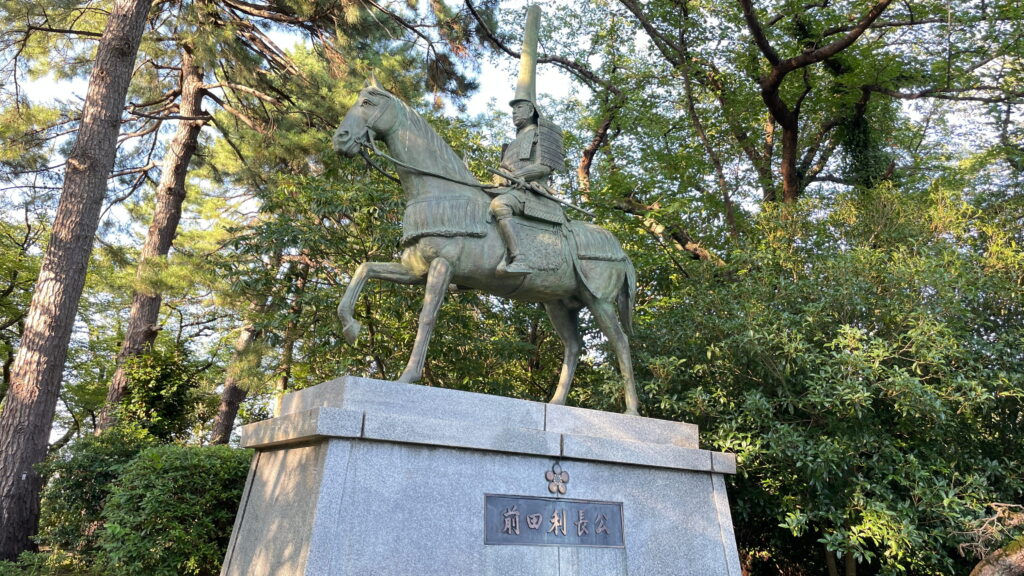 高岡古城公園と射水神社