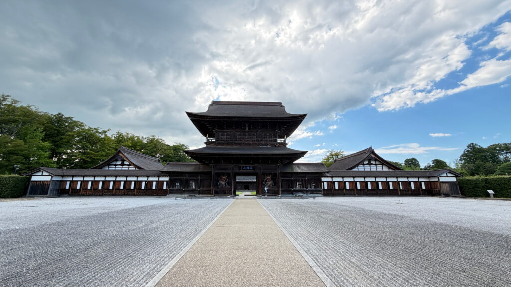 瑞龍寺　山門