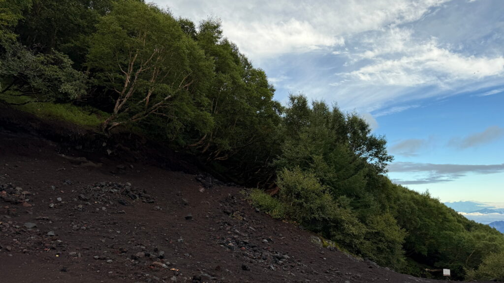 富士山　七合目から六合目