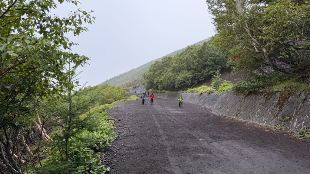 富士山　五合目から六合目